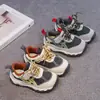 2026 Otoño Nuevo Estilo Coreano de Moda Versátil Suela Suave Antideslizante Malla Velcro Tenis para Niños y Niñas