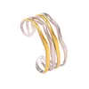Pulsera Bicolor Retro de Acero de Titanio 18K para Mujer, Pulsera de Flor de Resina Estilo Palacio, Pulsera Fina de Lujo Ligero que No se Desvanece