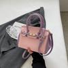 Bolsa de Mão Grande Capacidade Fashionável Estilo Coreano para Mulheres 2026 Novo Modelo Bolsa Kelly Simples e Estilosa Design de Nicho Bolsa Transversal