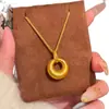 Loja de Ouro Mesmo Estilo Banhado a Ouro Gelo Triturado Trevo de Quatro Folhas Cabacinha Colar para Mulheres, Versátil e Elegante, Borboleta em Forma de Coração Corrente de Clavícula Joia
