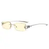 Nuevas gafas de sol cuadradas, modernas gafas de sol metálicas para mujer de estilo liso con diseño de nudo tridimensional, gafas de sol sin montura de moda para posar