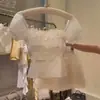 Elegante blusa de retazos de encaje estilo francés con cuello cuadrado y mangas abullonadas para mujer, nuevo modelo de verano, suave y entallada, top deslumbrante