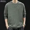 Camiseta de manga larga a rayas retro americana para hombre, nuevo estilo otoño 2026, corte holgado, talla grande, marca casual de moda, suave y cómoda