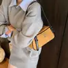 Bolso de Suede Retro para la Axila para Mujer 2025 Nuevo Otoño Moda Nicho Bolso de Hombro Bolso de Mano para Viajes