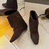 Botas Curtas Ocultas para Aumentar a Altura para Mulheres Baixas, Botas Empilhadas Amassadas, Novo Estilo 2026, Versáteis, Confortáveis, Modernas, Dr. Estilo Martens, Estilo Britânico
