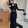 Vestido de Encaje Negro Patchwork de Hombros Descubiertos con Cinta para Primavera, Estilo Femenino de Socialité, Ceñido a la Cintura, Bodycon Largo, Transfronterizo