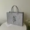 Bolsa de fieltro hecha a medida para baby showers, eventos corporativos, Festival de Primavera, recuerdos de boda, bolsa de mano, bolso de mano de fieltro, hecho a mano