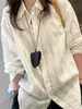 Camisa Jacquard de Listras Verticais Estilo Preguiçoso para Mulheres, Estilo Coreano Primavera e Verão, Corte Solto, Top Casual Elegante e Versátil para o Trabalho