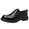 Zapatos de hombre transfronterizos, nueva colección de otoño, zapatos de vestir de cuero genuino para hombre, adecuados para hombres jóvenes y de mediana edad, antideslizantes, con puntera ancha y suela gruesa, zapatos casuales de cuero