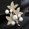 Broches de Luxo Retrô Atacado, Broches Criativos de Borboleta de Moda de Alta Qualidade, Broches de Flores Sazonais Mais Vendidos no Exterior