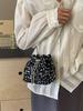 Bolso de lentejuelas de diseño nicho popular de este año para mujer 2024 nuevo bolso bandolera de cadena versátil bolso de hombro tipo cubo