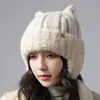 Bonito gorro de orejas de gato para mujer, protección para las orejas de otoño e invierno, cálido y elegante, hace que la cara se vea más pequeña, gorro de punto versátil, al por mayor
