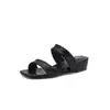 Chinelos Casuais Simples Moda Estilo Coreano 4cm Verão 2026 Novo Bico Quadrado Fundo Plano Salto Baixo Tira Única Chinelos para Pessoa Preguiçosa