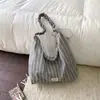 Bolsa de Hombro Tipo Tote Rayas y Estrellas Estilo Coreano para Mujer 2026 Nueva Moda Gran Capacidad Versátil Hombro Único Cruzada para Viajes Bolsa de Lona