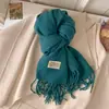 Novo Cachecol de Cor Pura Imitação de Caxemira para Mulheres no Inverno, Monocromático, Versátil, de Alta Qualidade, Aquecedor de Pescoço, Cachecol para Casais