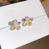Charme Delicado e Feminino~ Brincos de Flor com Zircônia e Pérola, Brincos de Luxo Leve e de Alta Qualidade, Doces e Delicados, Brincos Versáteis para Mulheres