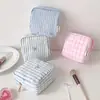Bolsa de maquiagem quadrada listrada minimalista para estudantes, bolsa portátil para armazenamento de absorventes higiênicos, porta-fones de ouvido com laço para mulheres