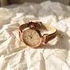 Reloj de Mujer para Examen de Alto Valor, Estilo Retro Pequeño Fragante, Ins Lujo Ligero Estudiante Esfera Pequeña Reloj de Cuarzo, Resistente al Agua
