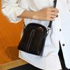 Bolsa Feminina 2024 Nova Bolsa Feminina de Couro Genuíno Bolsa Feminina Fashion All-match Commuter Crossbody Bolsa Shell Bolsa Niche Mini Bolsa de Ombro
