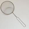 Tienda de dos yuanes 12 cm malla grande de acero inoxidable para escurrir aceite, escurridor de línea, utensilios de cocina, suministro de productos básicos pequeños de 2 yuanes al por mayor