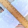 Venta caliente en stock encaje de algodón bordado algodón blanqueado encaje grande 9cm encaje calado perforado accesorios de ropa diy