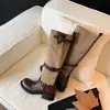 Botas Largas para Mujer Lan Gui Modelo Nuevo 2026, Botas de Caballero con Bloques de Color, Tacón Grueso que Aumenta la Altura, con Correas de Hebilla y Acabado Desgastado