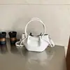 Bolso de Cubo Casual de Gran Capacidad 2026 Otoño/Invierno Nuevo Estilo Moderno Bolso de Hombro Versátil Retro Bolso de Mano