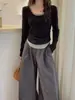 Camiseta de dos piezas estilo coreano, holgada, con cuello en U y manga larga para mujer, con bloques de color, diseño plisado, cintura ajustada y efecto adelgazante, perfecta para crear una vibra de principios de otoño como capa base