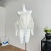 Camisa de Alça Branca com Babados de Um Ombro Estilo Xu Lu para Mulheres, High-End Francês, Top Doce e que Rejuvenesce, Super Fada