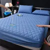 Protector de colchón impermeable acolchado de comercio exterior, funda de colchón a prueba de orina, protector de colchón Simmons, lavable a máquina, antideslizante, funda a prueba de polvo, venta al por mayor