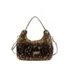Bolso bandolera de un solo hombro con forma de media luna esponjosa, nueva colección otoño/invierno 2026, bolso de peluche para la escuela y el trabajo, bolso de un solo hombro de nicho para llevar debajo del brazo