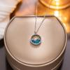 Colar de Pérolas para Mulheres, Luxo Leve, Nicho, Versátil, Corrente de Clavícula de Aço Titânio de Alta Qualidade, Estilo Influenciador da Moda, Joias de Luxo Leve