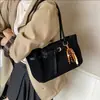 Bolso de Mano Nicho Estilo Coreano para Mujer 2025 Otoño e Invierno Nuevo Retro Esmerilado Hombro Axila Bolso Tote de Alta Gama