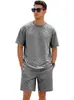 Traje casual de verano para hombre de comercio exterior transfronterizo con top holgado de cuello redondo, shorts rectos con cordón y patrón de cuadros pequeños de jacquard