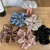 Elástico de Cabelo Cetim Perolado com Strass, Acessório de Coque Grande Que Faz o Rosto Parecer Menor, Ornamento de Cabelo Doce e Versátil
