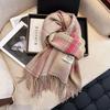 Nueva bufanda a cuadros blanca de moda para mujer, con borlas largas, gruesas y cálidas, de invierno.