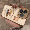 Adecuado para funda de teléfono móvil Apple 17Promax Todo incluido Anticaídas Iphone17 Nuevo Aire de Alta Apariencia Mapache Pescador