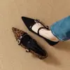 Nuevos y elegantes zapatos Mary Jane de punta plana para mujer, estilo francés otoño 2026, zapatos negros con estampado de leopardo de una sola tira