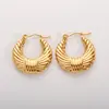 Pendientes Populares Europeos y Americanos de Acero Inoxidable para Mujer, Lujo Accesible Pendientes Elegantes Retro Transfronterizos U Joyería de Acero de Titanio de Gama Alta