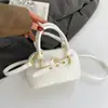 Bolsa de Ombro Retro para o Dia a Dia 2025 Inverno Novo Estilo Texturizada Casual Transversal Elegante Bolsa de Mão de Alto Valor