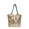 Bolso de Hombro de Gran Capacidad para Mujer 2026 Nuevo Bolso Acolchado con Patrón de Estrellas para Viaje Diario Chaqueta de Plumas Bolso Tote Acolchado Plateado Brillante