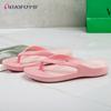 Luo Fu Chinelos Sandálias femininas de chinelos de alta qualidade para uso externo de verão Sandálias de praia à beira-mar casuais planas