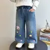 Pantalones Vaqueros de Invierno Nuevos para Niños con Bordado de Dibujos Animados y Felpa Interior Estilo Coreano Pierna Recta Elegantes Ropa para Niños Dropshipping 2026