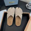 Medias pantuflas cerradas estilo Birkenstock de suela plana para mujer, ropa de exterior de verano 2026, estilo nuevo, muy bonitas, no cansan los pies, sandalias para calzar sin esfuerzo