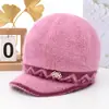 Gorro de tricô de inverno para mulheres de meia-idade e idosas, chapéu de lã quente com forro de fleece, chapéu de algodão espesso para vovó, protege as orelhas e resistente ao frio