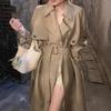 Primavera e Outono Novo High-end Sense Mid-length cáqui Casaco Casaco Feminino Cintura Estilo Britânico Casual Moda Casaco