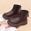 Botas estilo Martin para niños, colección otoño/invierno 2026, nuevo estilo para niños, botines cortos de estilo británico para niños, forradas de felpa, a la moda, adecuadas para primavera y otoño
