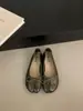 Bailarinas Retro Francesas de Punta Dividida con Lazo para Mujer 2026 Nuevos Mocasines de Boca Baja Suela Plana Zapatos de Pata de Cerdo