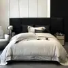 Directo del fabricante: Juego de ropa de cama de cuatro piezas de algodón 100% bordado, cepillado y calado, en colores sencillos, apto para todas las estaciones, disponible al por mayor