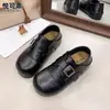 Zapatos de mujer estilo Birkenstock de cuero genuino, con suela gruesa y que aumentan la altura, colección de otoño 2026, Mary Janes planos súper populares, mocasines y zapatos pequeños de cuero